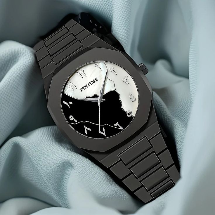 Aura Watch – Timeless Style, Bold Elegance